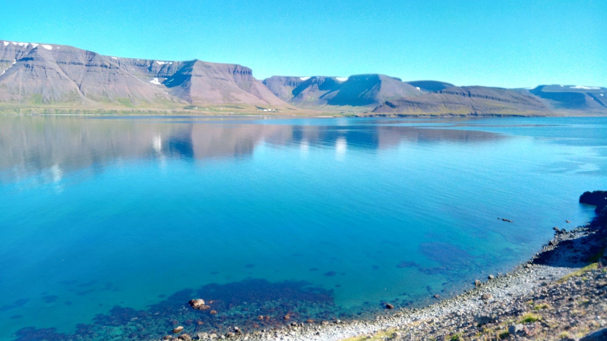 Einmal um die Landzunge und rauf auf den Berg